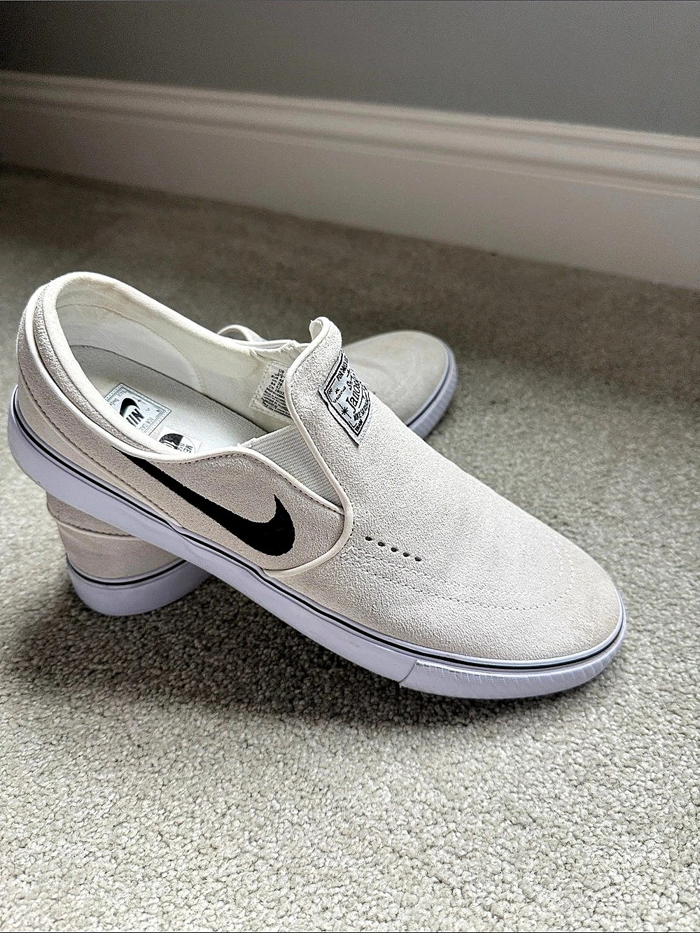 Men’s Size 10 Nike Stefan Janoski+ Slip SB Summit Cream Suede + Slip-On Sneaker
